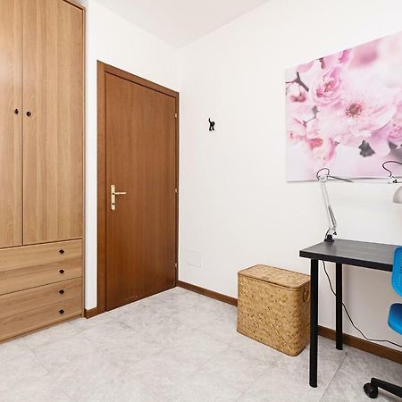דירות ורונה Colourful Flat Borgo Roma מראה חיצוני תמונה