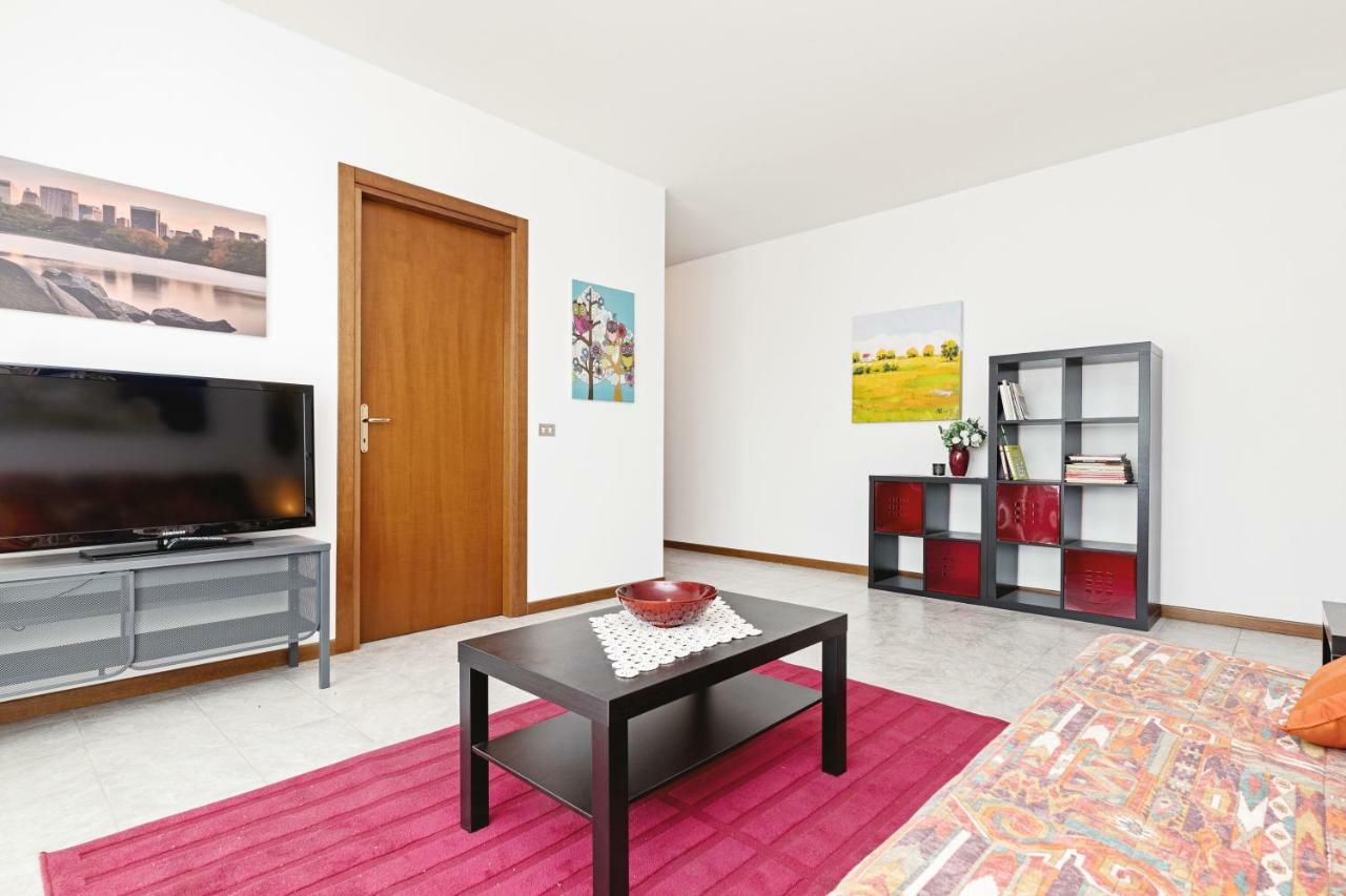 דירות ורונה Colourful Flat Borgo Roma מראה חיצוני תמונה