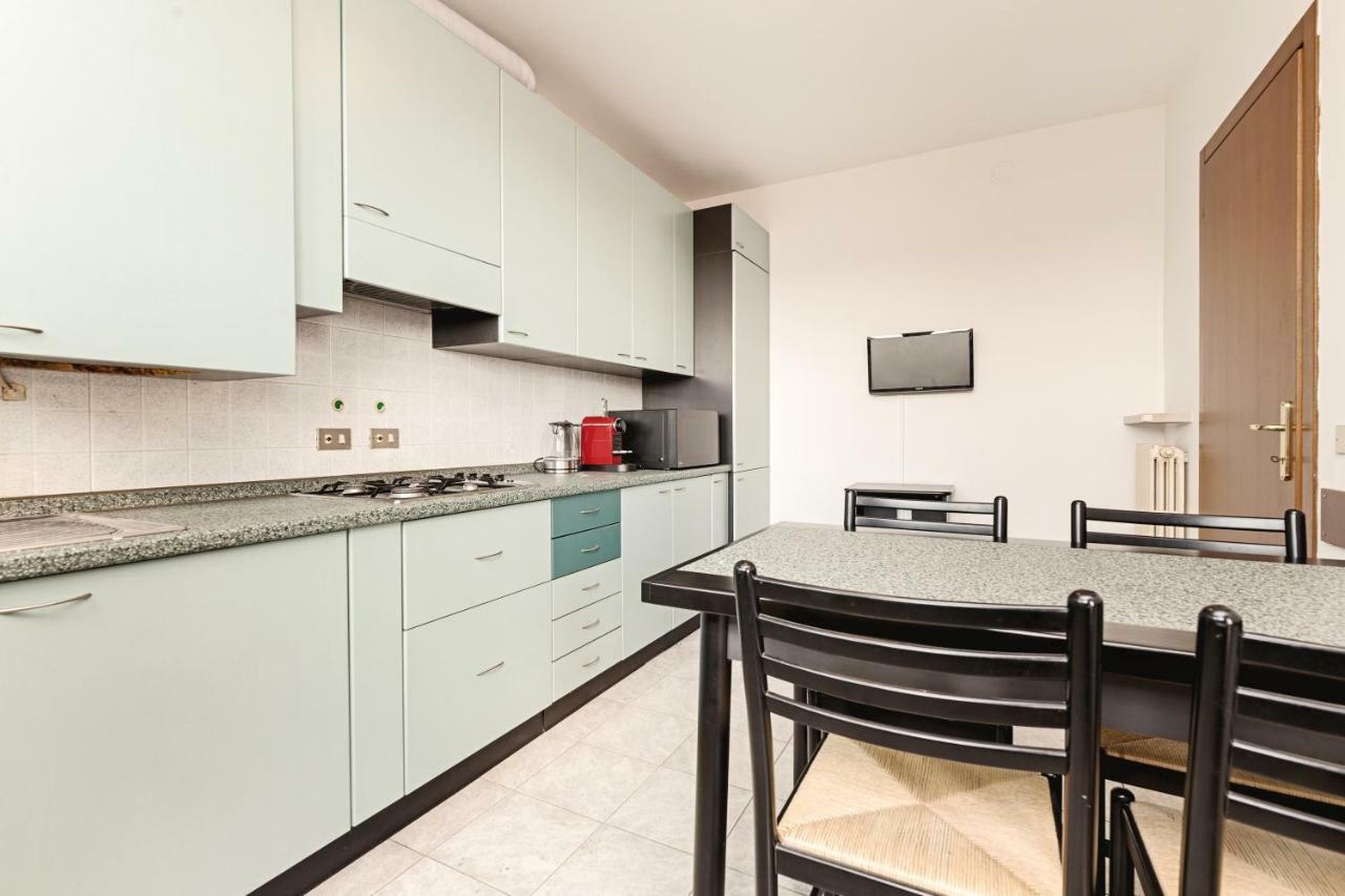 דירות ורונה Colourful Flat Borgo Roma מראה חיצוני תמונה